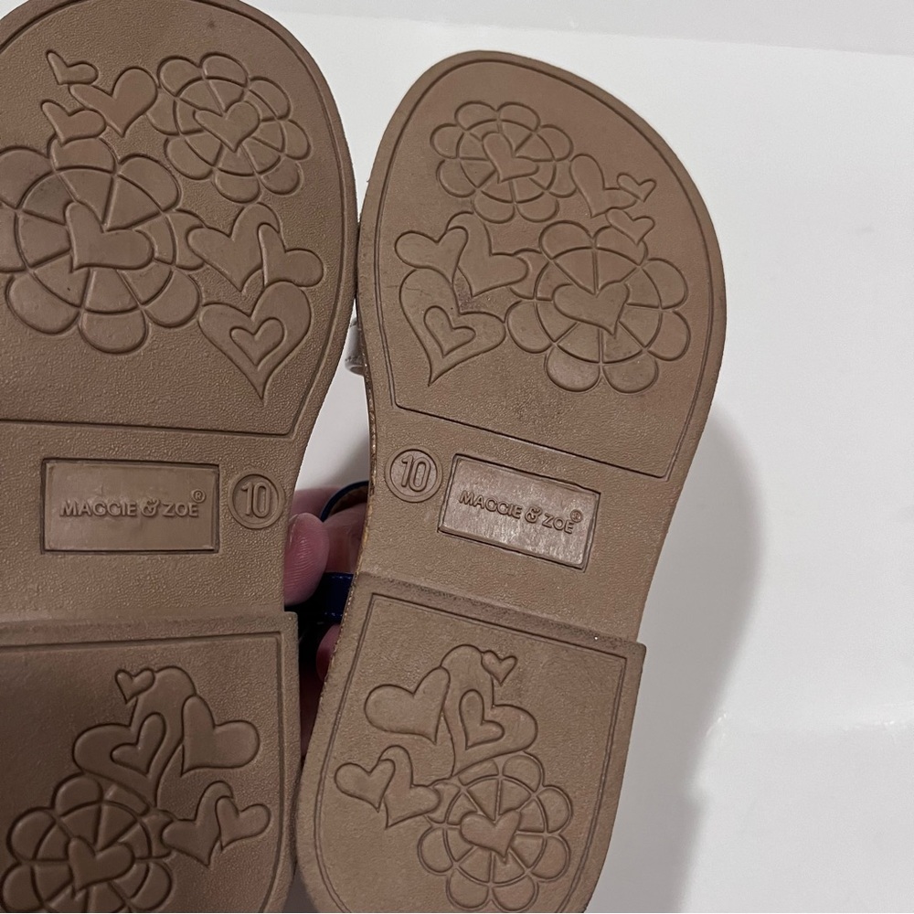 NWT Maggie & Zoe sandals - Picture 5 of 5